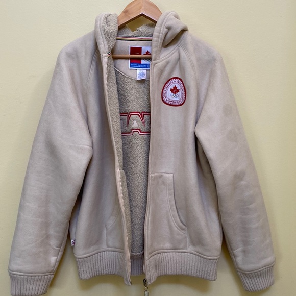 Canadian Olympic Team outerwear with hoodie front zipper - Picture 1 of 7